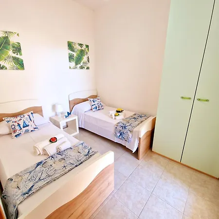 Prázdninový dům Zaffiro In Baia